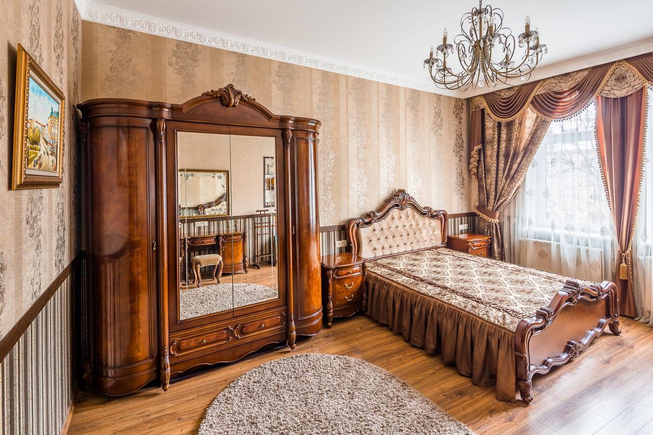 Beautiful Apartment D.Galytskogo Lviv Exteriör bild